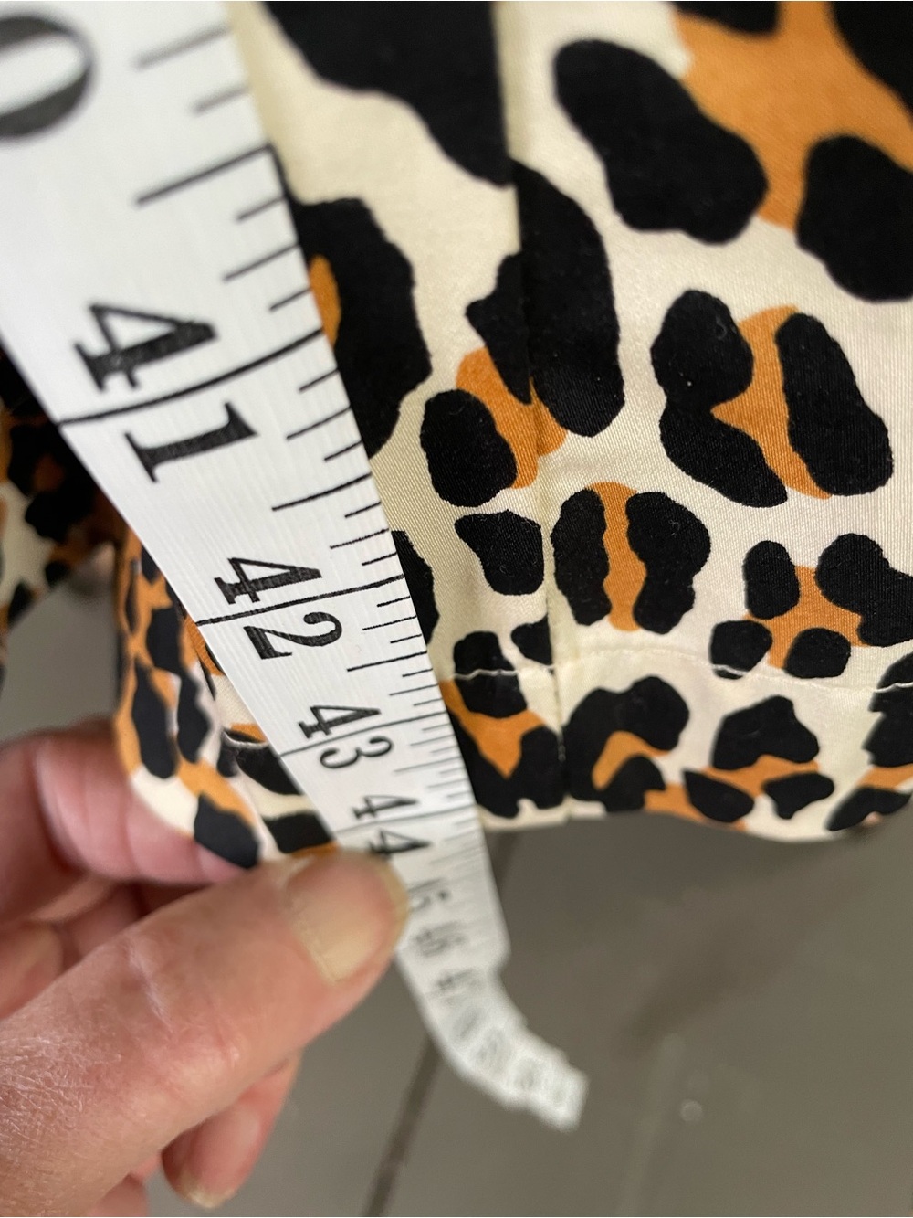 Trashy Diva coat dress, leopard print, 2 button closure, white satin lining - Picture 8 of 8